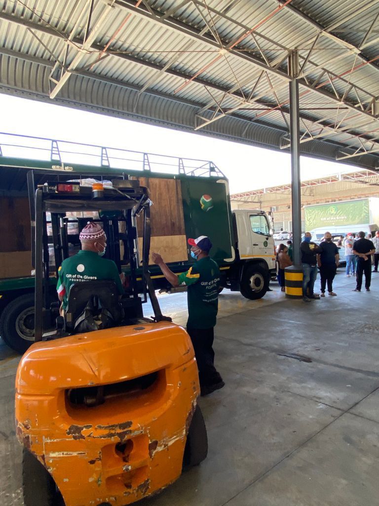 Titan_cargo_charity